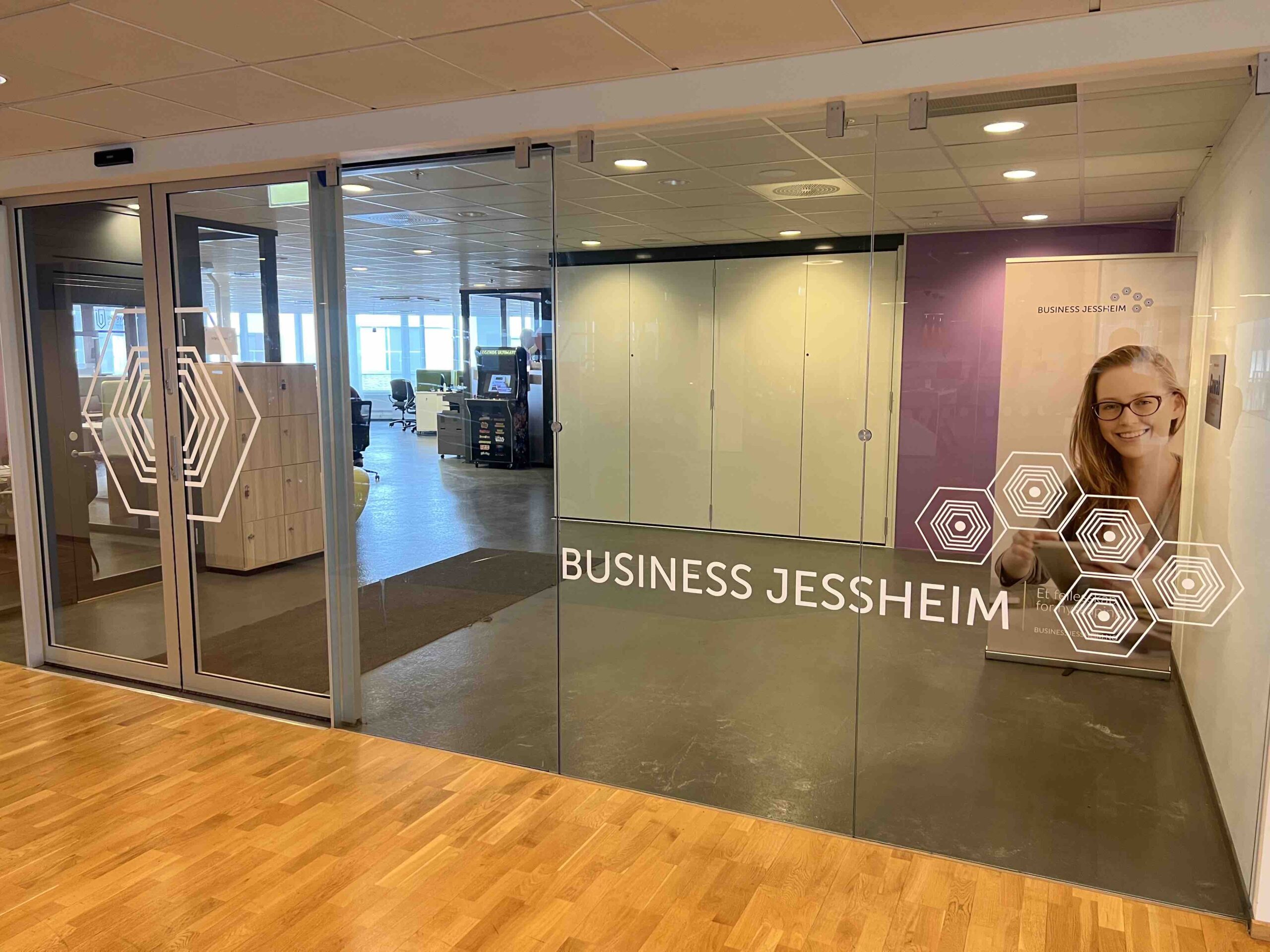 Bilde av inngangen til Business Jessheim